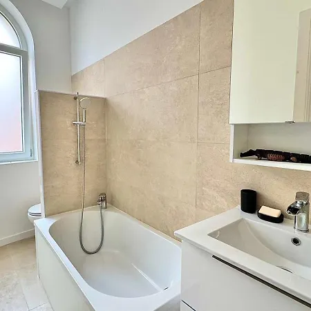 Hébergement de vacances Maison Design 11 Pers -terrasse -netflix -confort